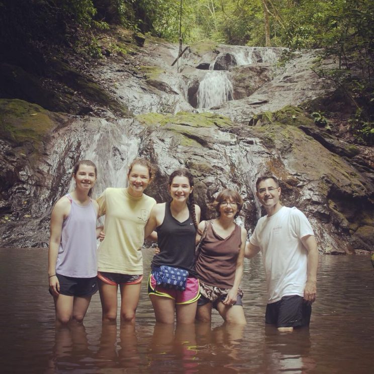 35270069_1717026938332688_2892748993131970560_n