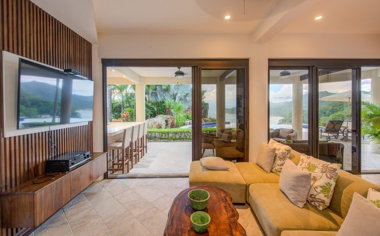 316941789_10119556237999160_420076925241566273_n