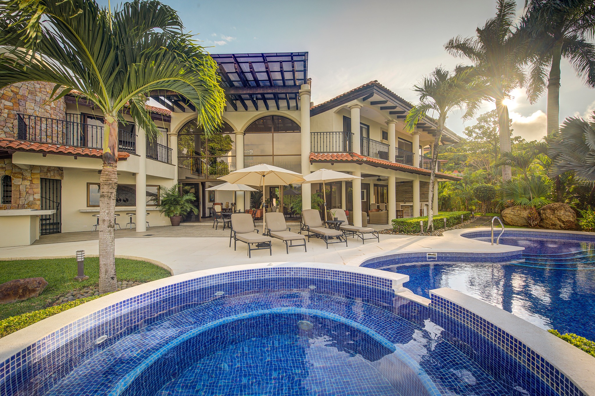 316941979_10119556237949260_2270657624191677440_n