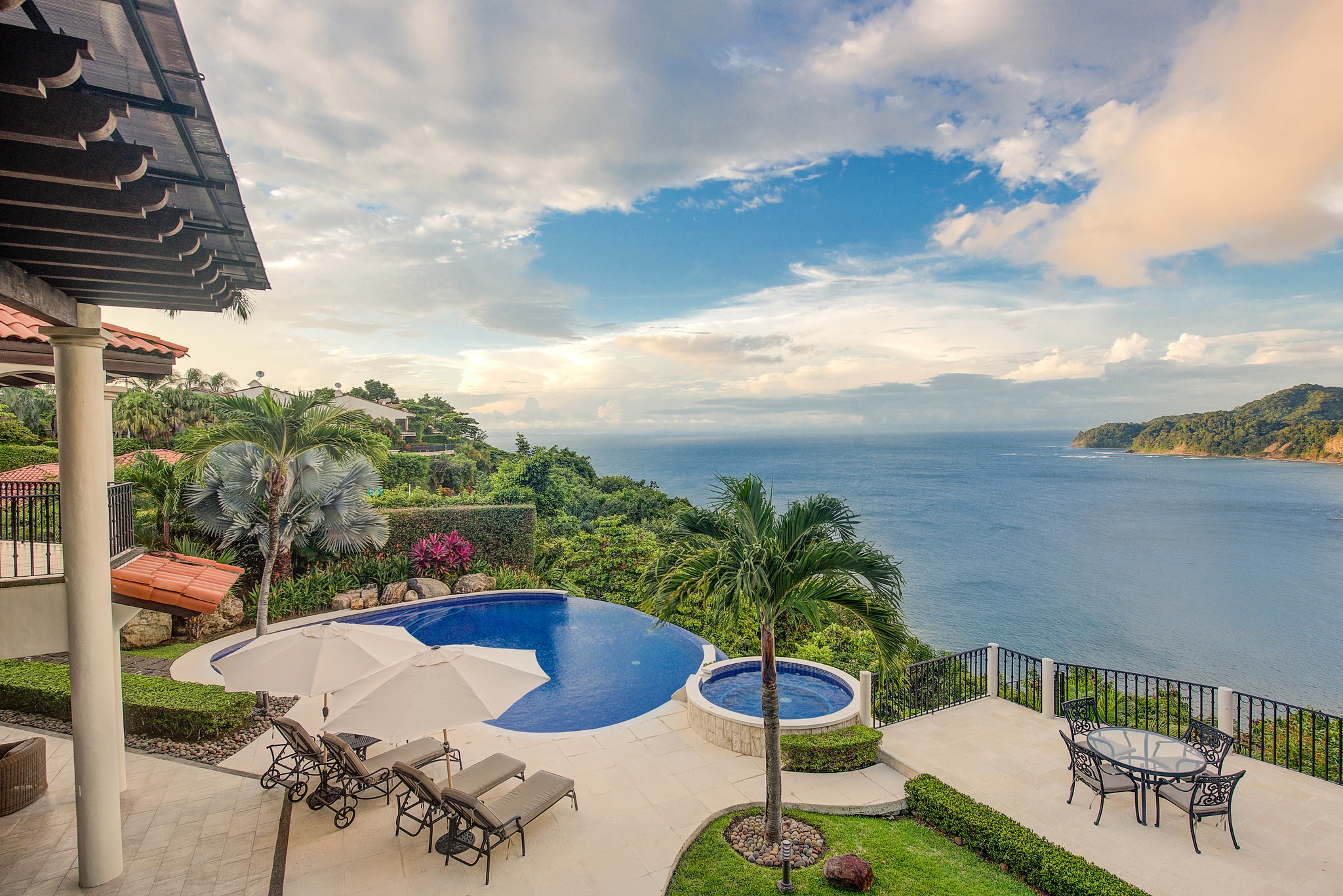 317066226_10119556244675780_92698977976748649_n